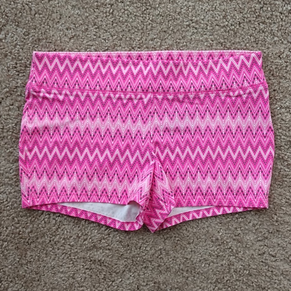 4/$20🌺 Aztec Print Shorts